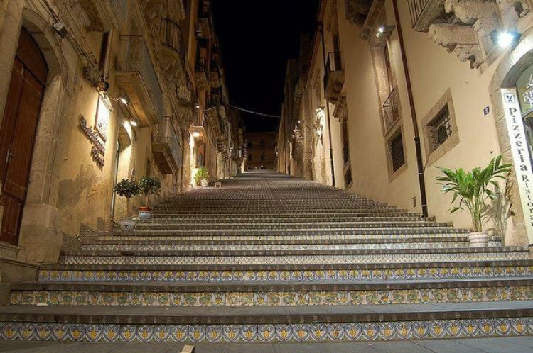 مبيت وإفطار كالتاجيروني Il Piccolo Attico المظهر الخارجي الصورة